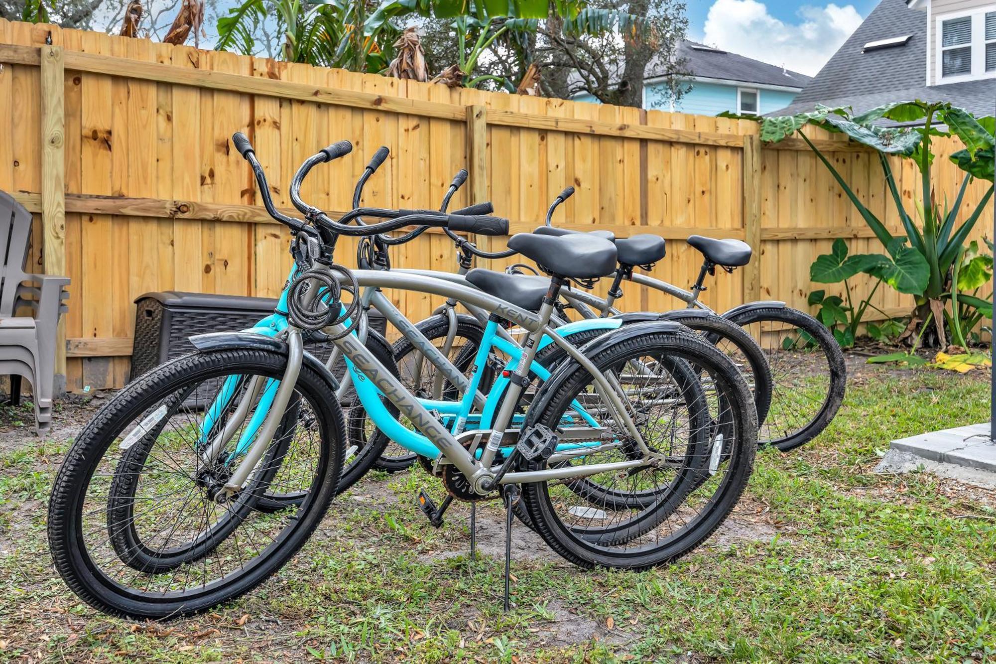 {Hidden Gem} Beach Home Blocks From Ocean +6 Bikes Джексонвілл-Біч Екстер'єр фото